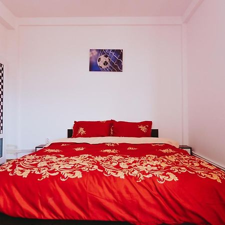 Casa Selly Hotell Tulcea Exteriör bild