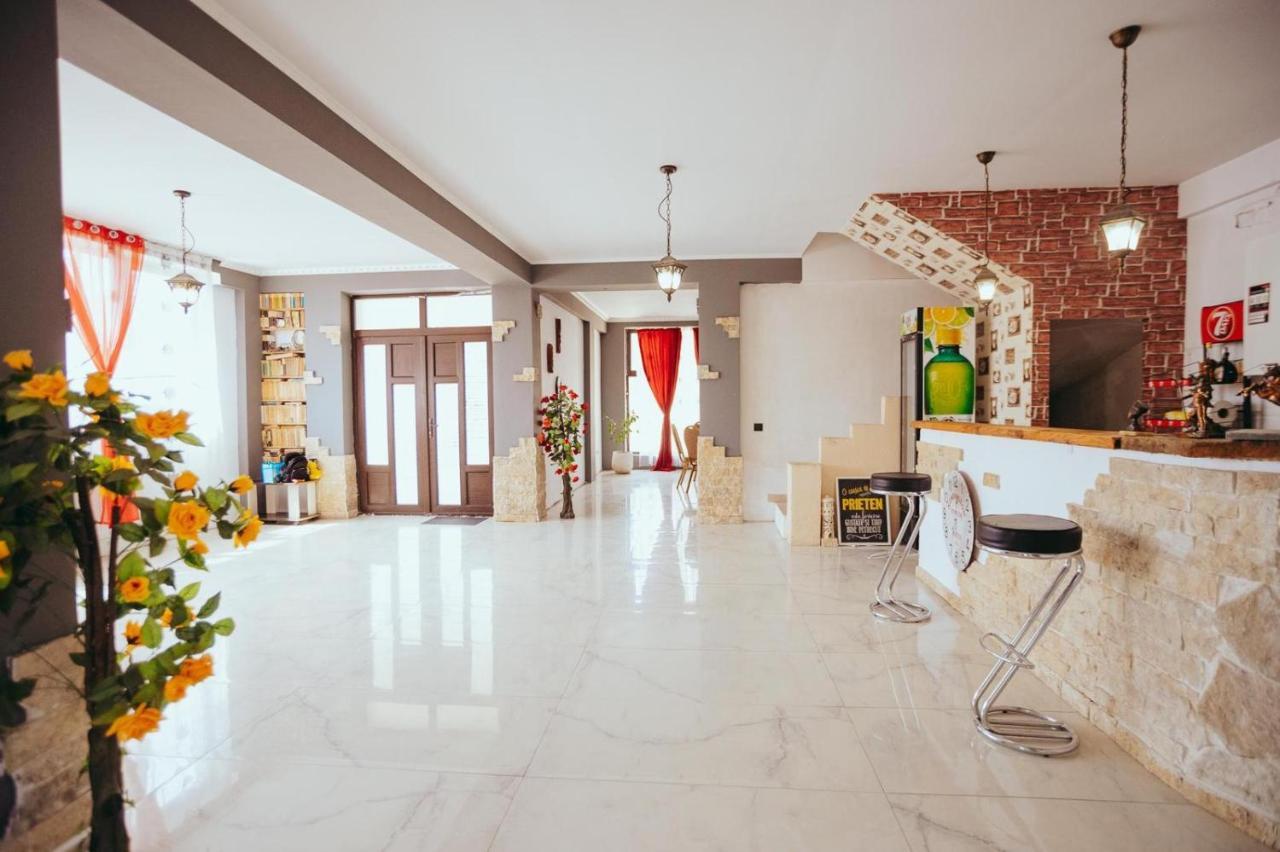Casa Selly Hotell Tulcea Exteriör bild