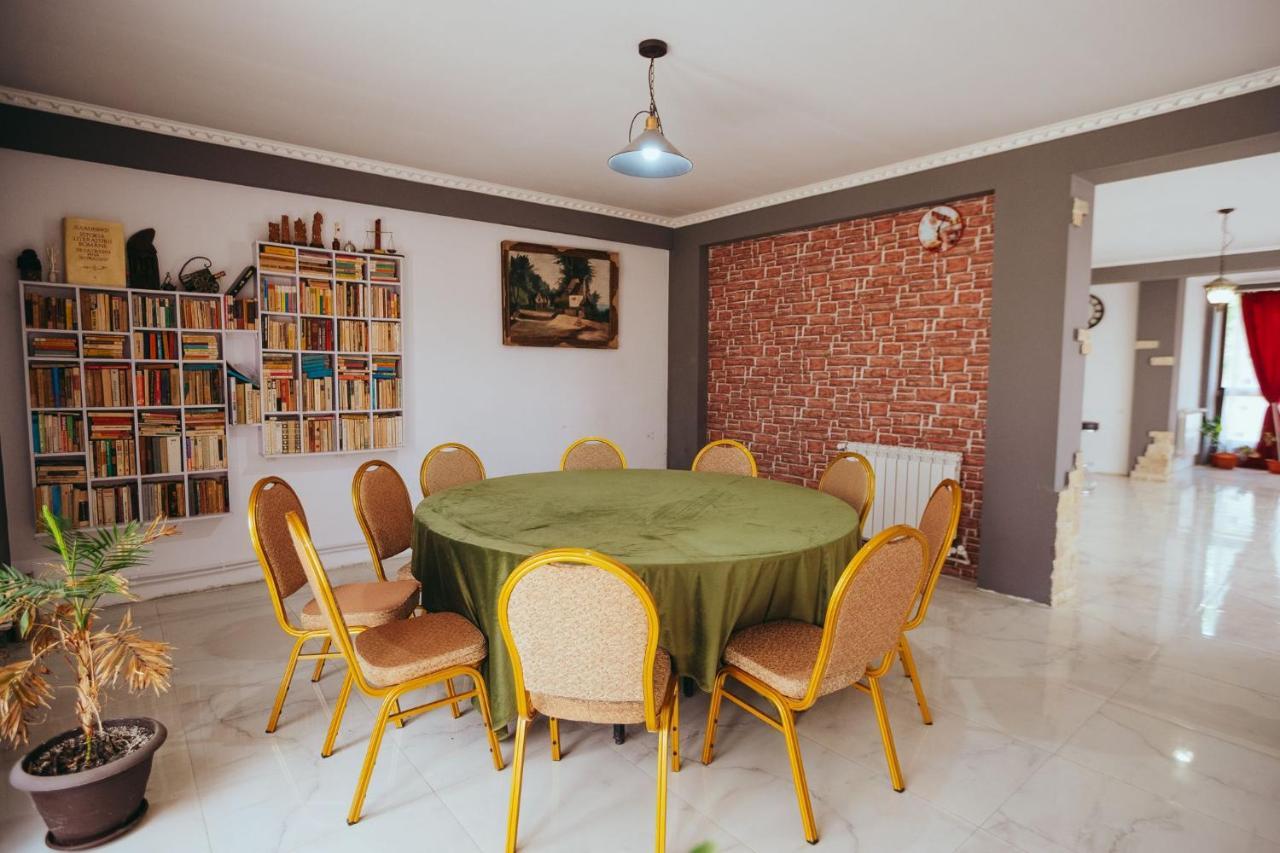 Casa Selly Hotell Tulcea Exteriör bild