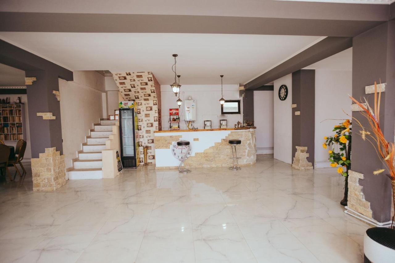 Casa Selly Hotell Tulcea Exteriör bild